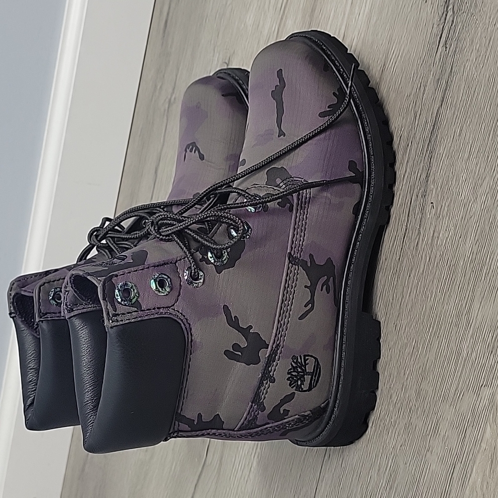 A25E3 Timberland Purple Camo Women's Boots - Picture 6 of 14